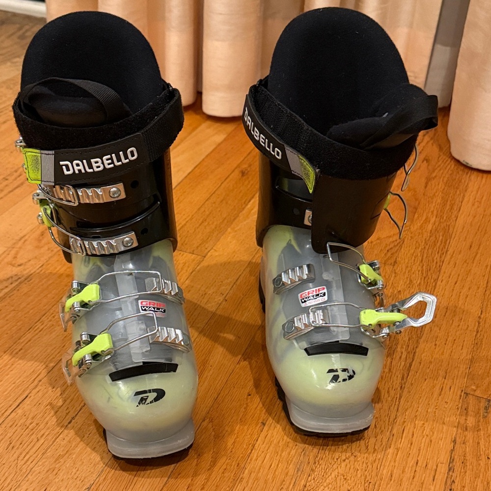 Dalbello Menace Kids Ski Boots - Big Kid Size 4